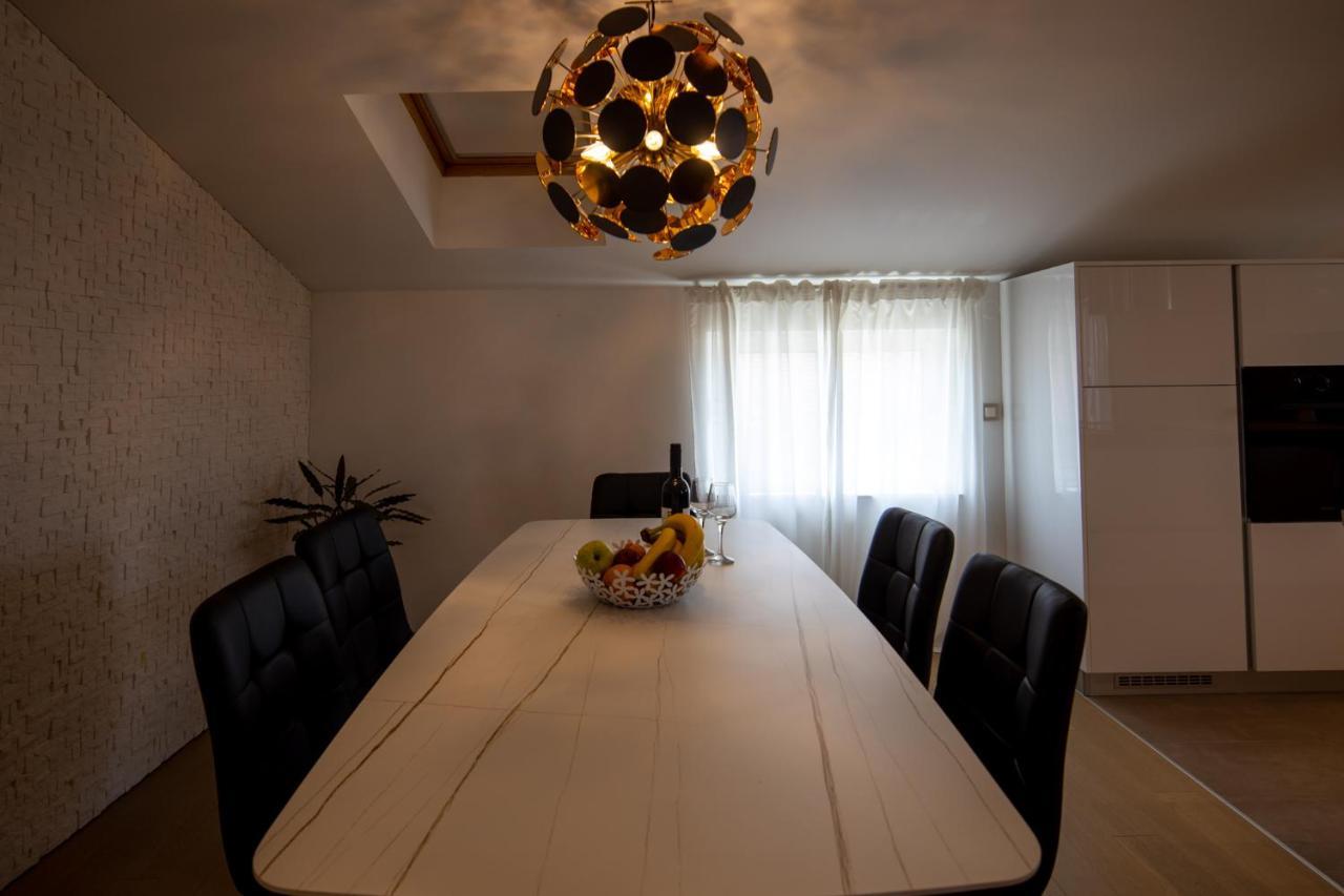 Lumaja Luxury Apartman Biograd Na Moru Exterior photo
